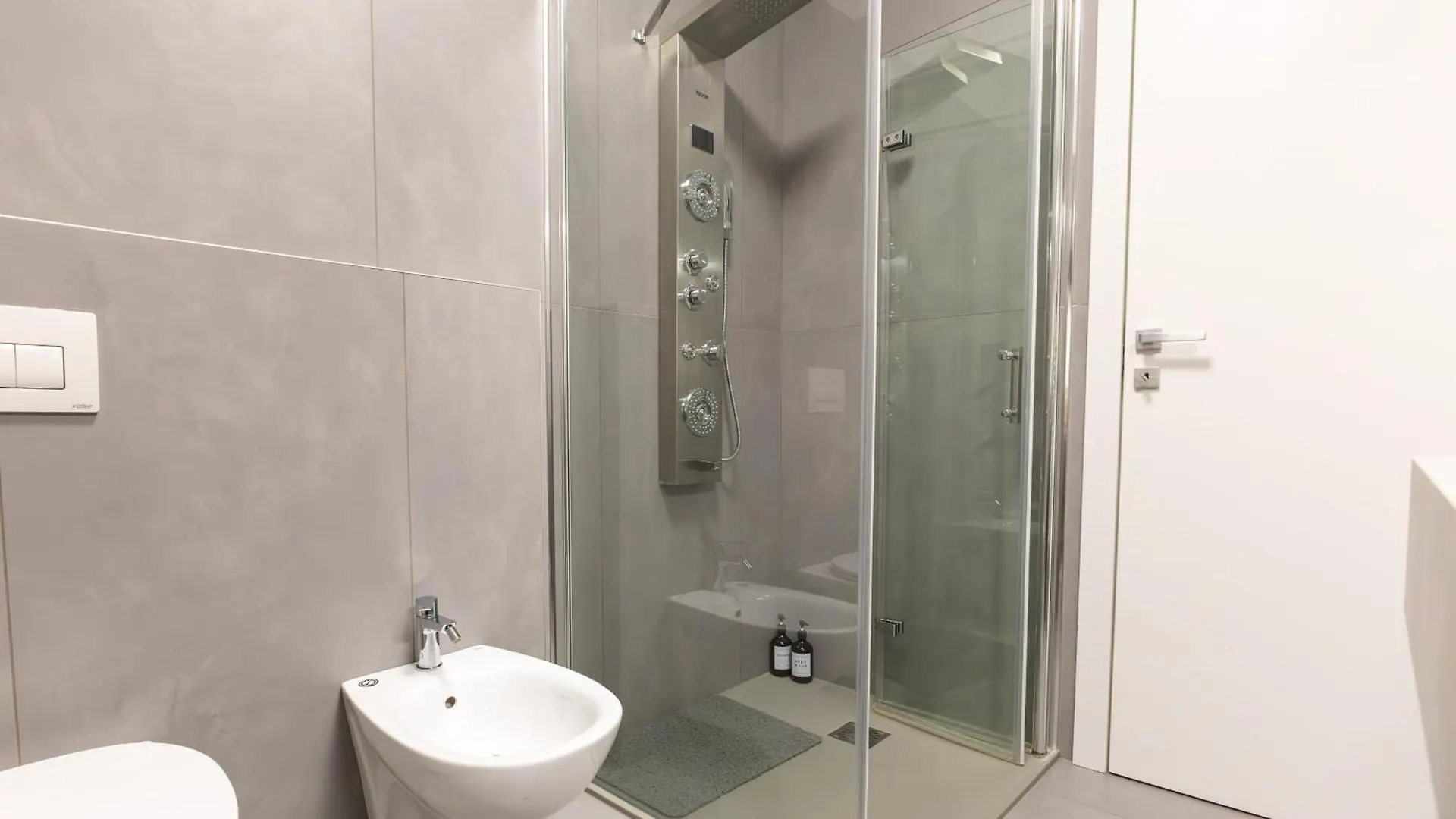 Iside - Private Garage - 15 Minutes To Como Lucino Apartman
